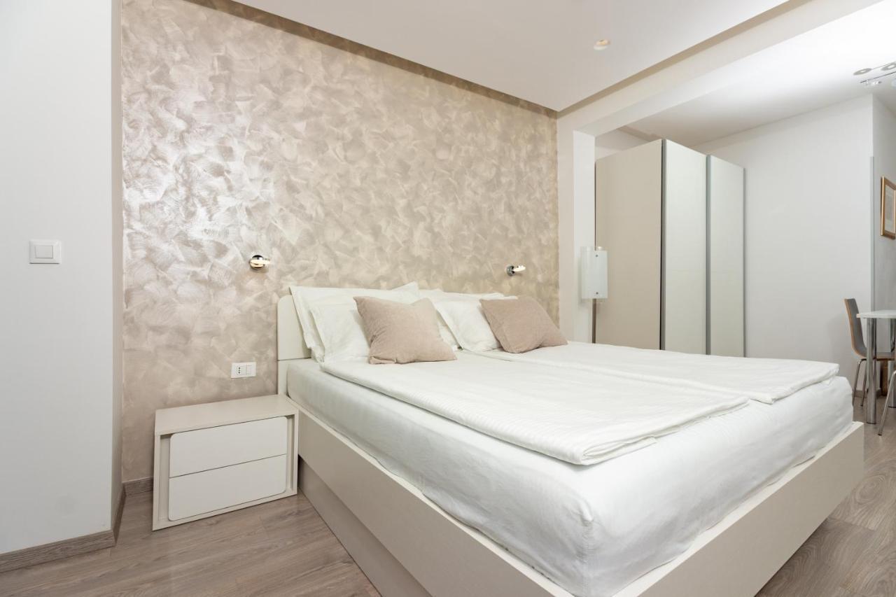 Apartments Lovret Flowers Split Exterior photo