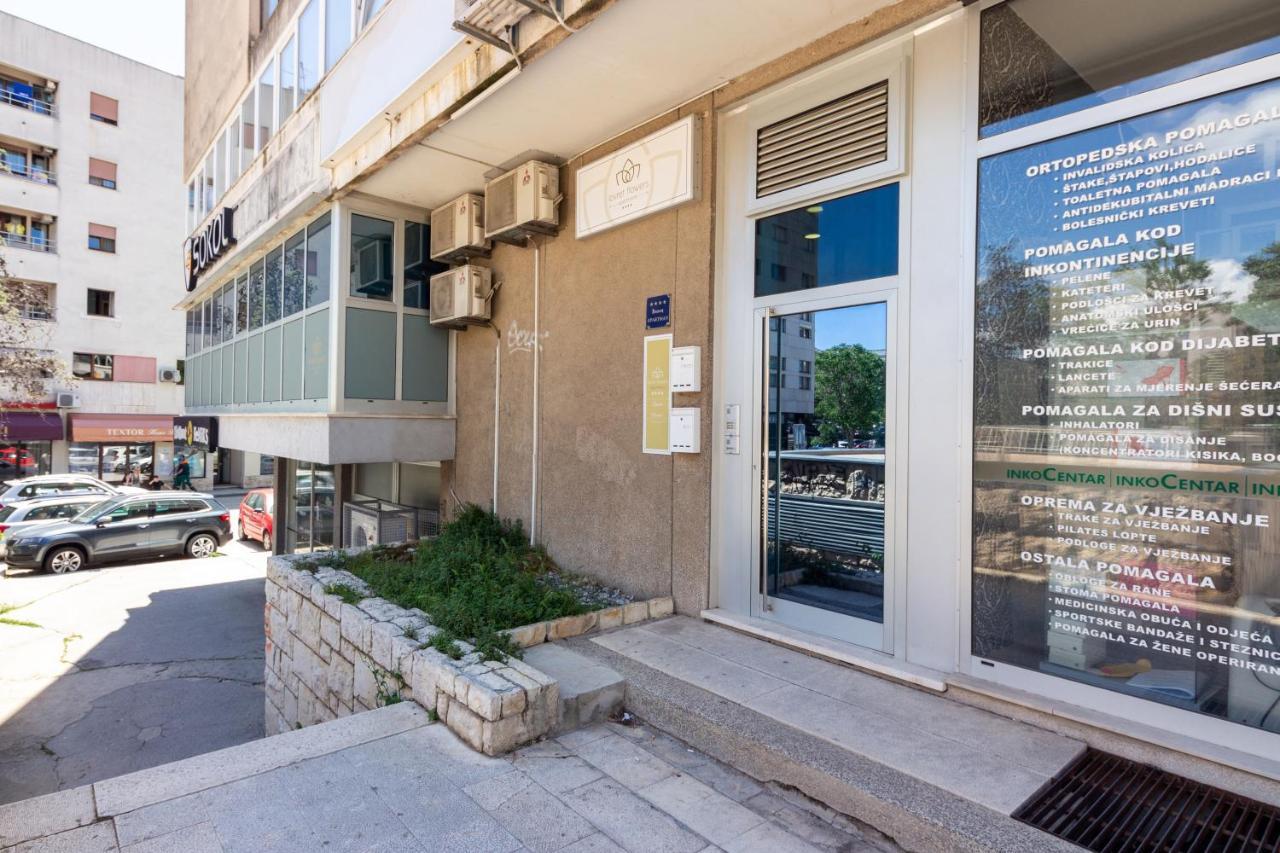 Apartments Lovret Flowers Split Exterior photo