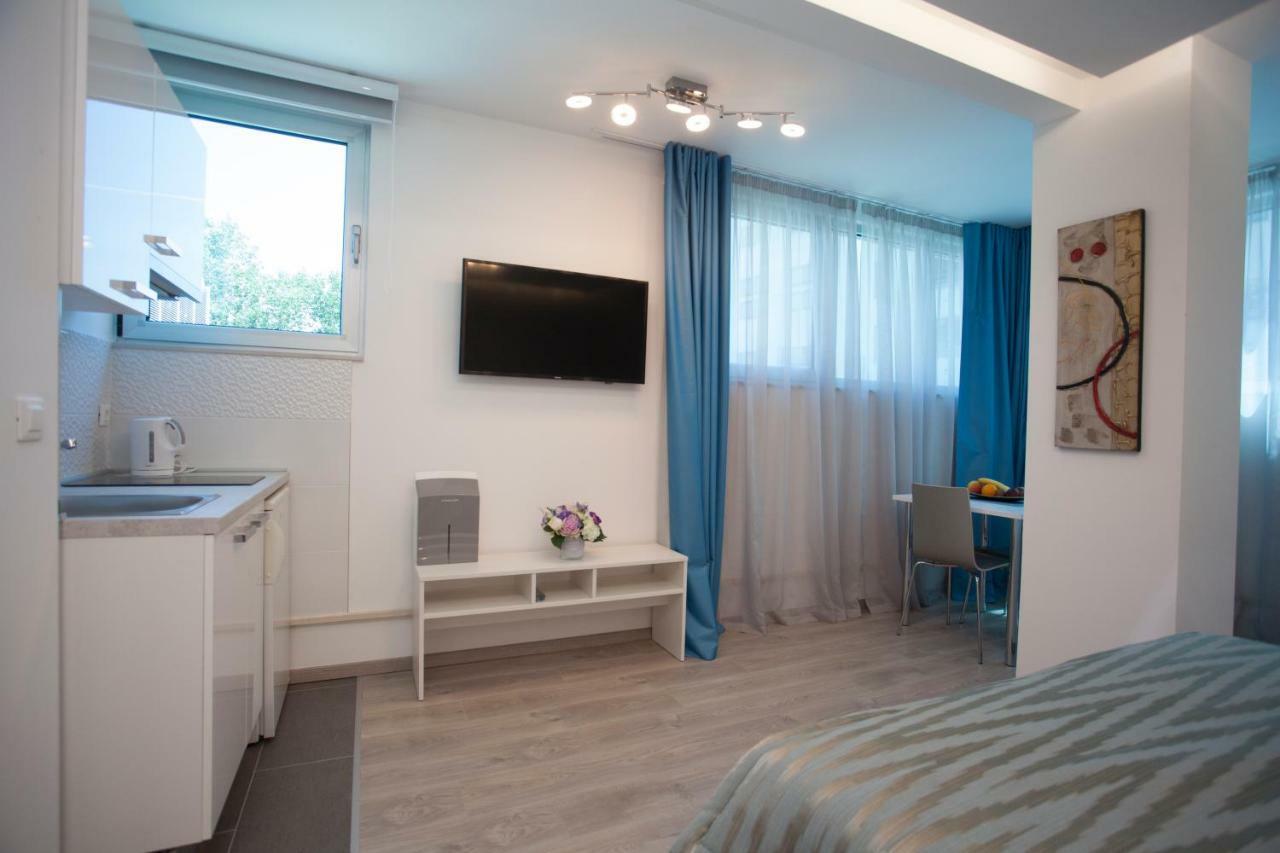 Apartments Lovret Flowers Split Exterior photo